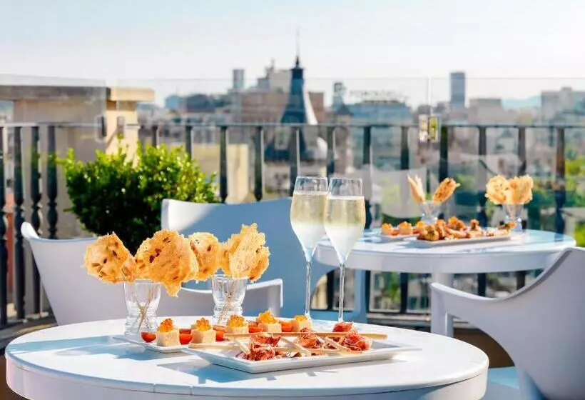 Отель H10 Universitat