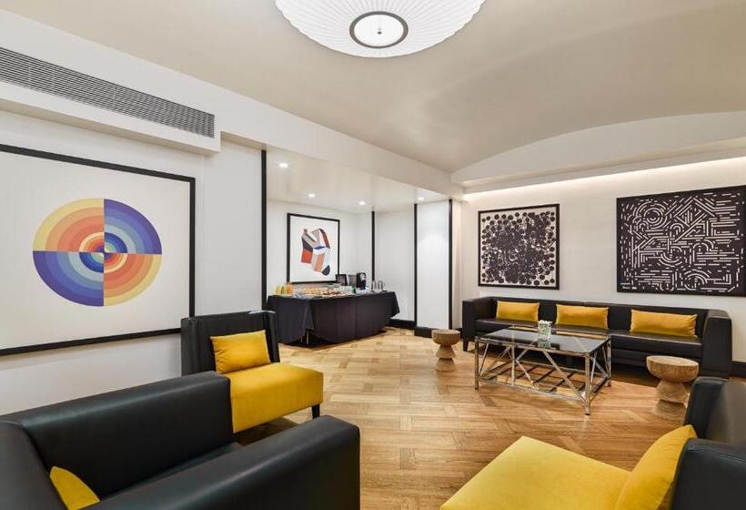 Hotel H10 Universitat