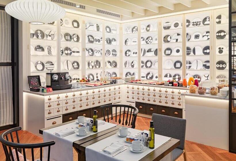 Hotel H10 Universitat