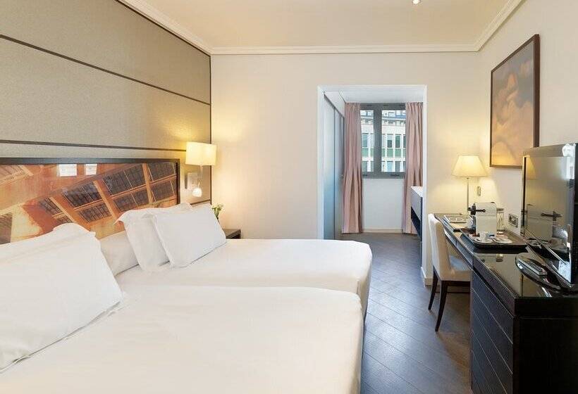 Hotel H10 Universitat