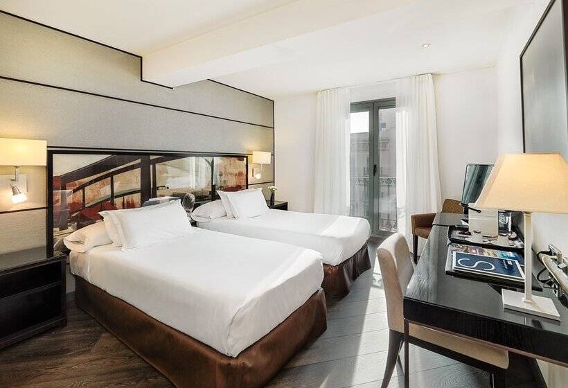 Hotel H10 Universitat