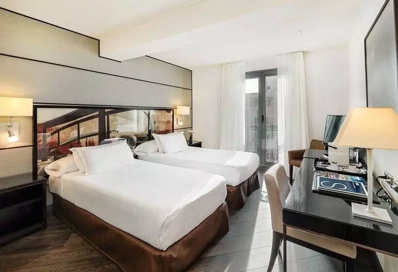 Отель H10 Universitat