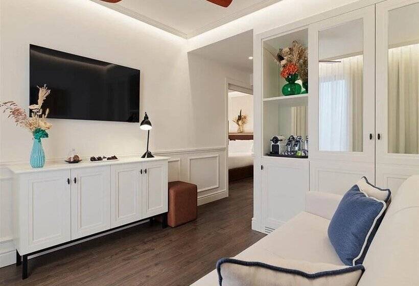 Hotel H10 Universitat