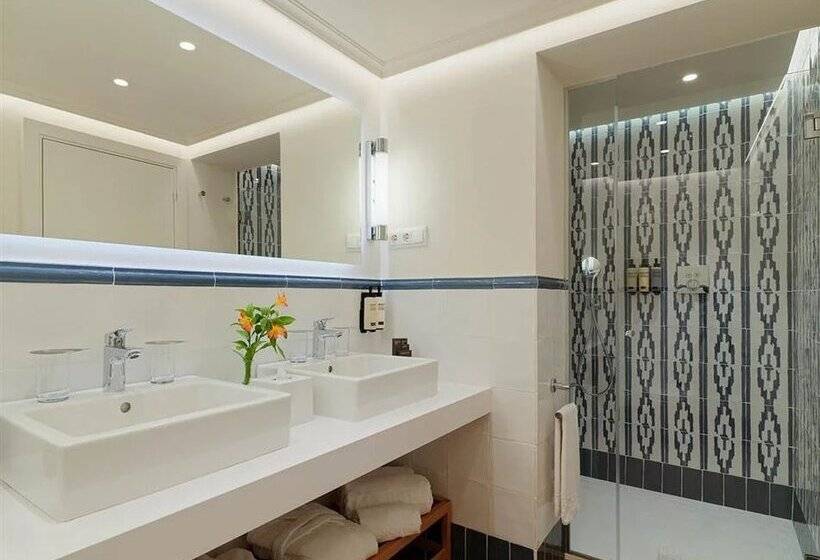 Hotel H10 Universitat