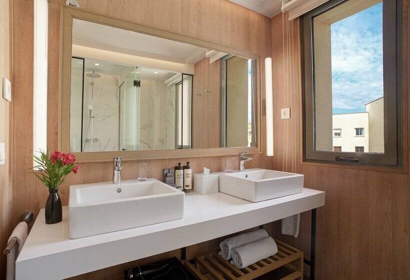 Hotel H10 Universitat