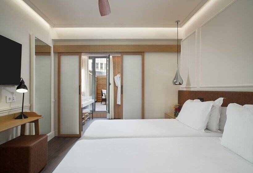 Hotel H10 Universitat
