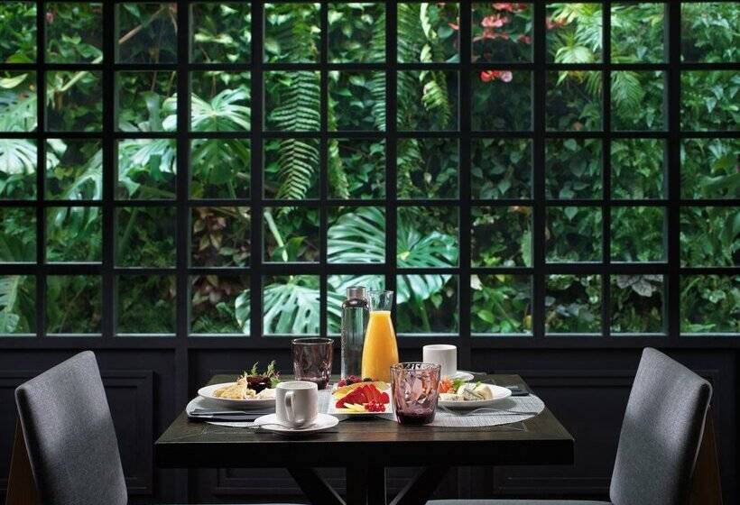 Hotel H10 Universitat