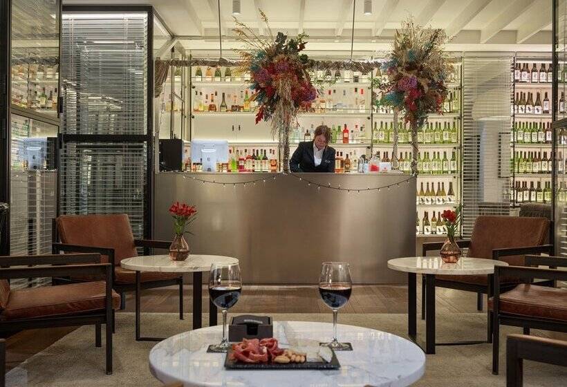 Hotel H10 Universitat