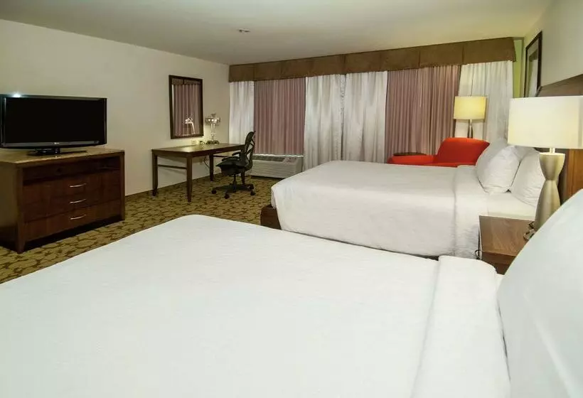 هتل Wyndham Garden New Orleans Airport