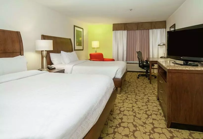 هتل Wyndham Garden New Orleans Airport