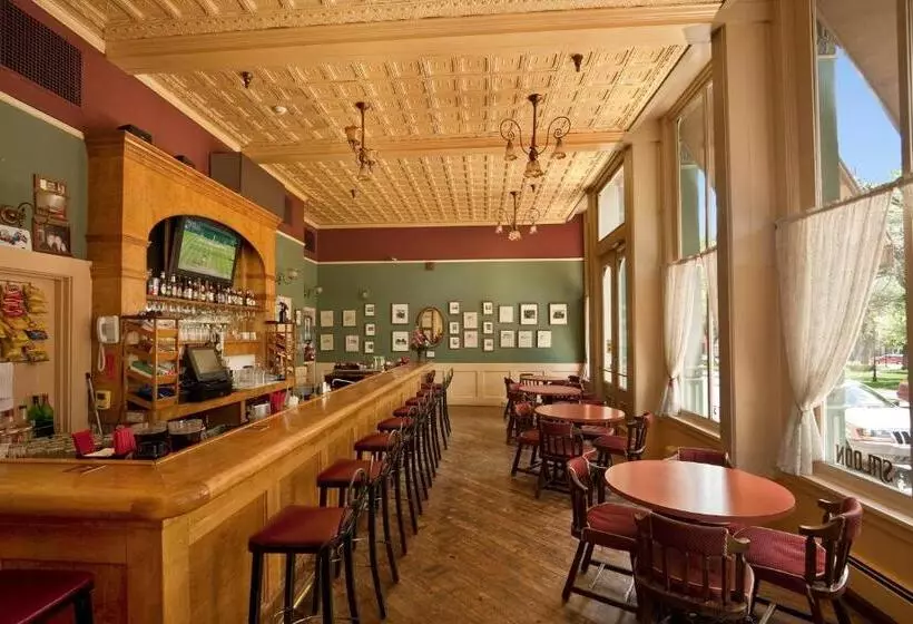 בית מלון כפרי Historic Plaza