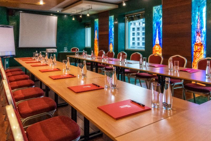 هتل Hp Park Plaza