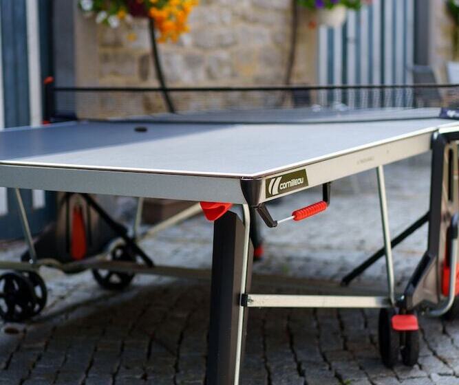 هتل Les Jardins De La Molignee