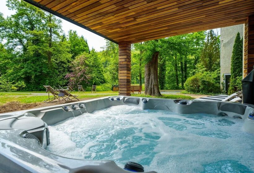 هتل Les Jardins De La Molignee