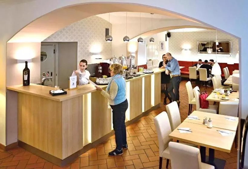 Louis Leger   Czech Leading Hotels