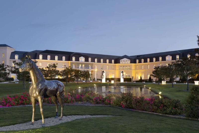 هتل Mercure Chantilly Resort & Conventions