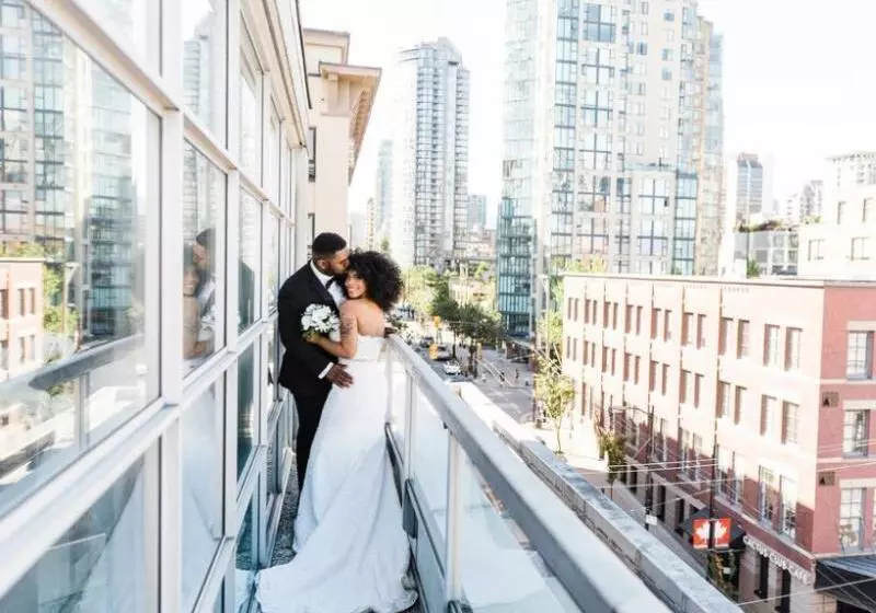 酒店 Opus Vancouver