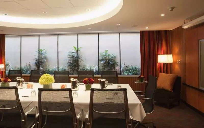 酒店 Opus Vancouver