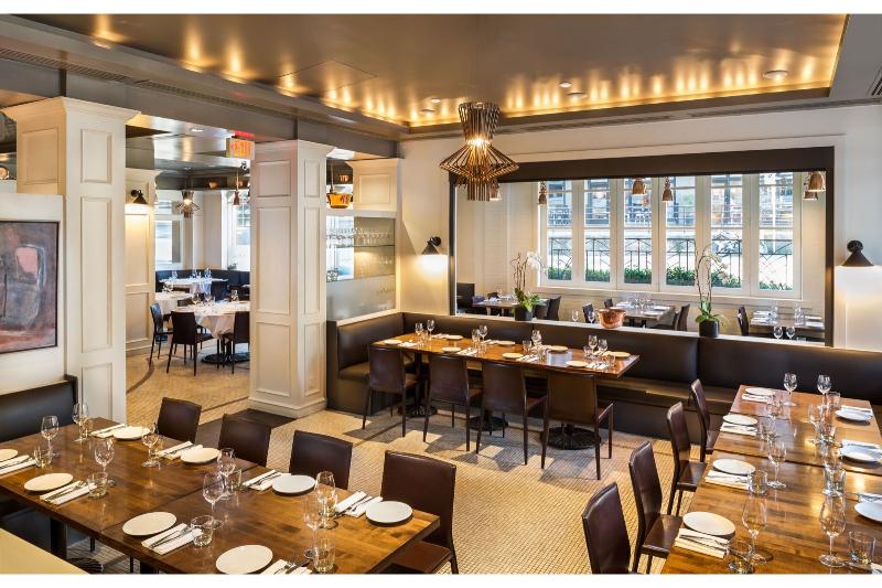 هتل Opus Vancouver