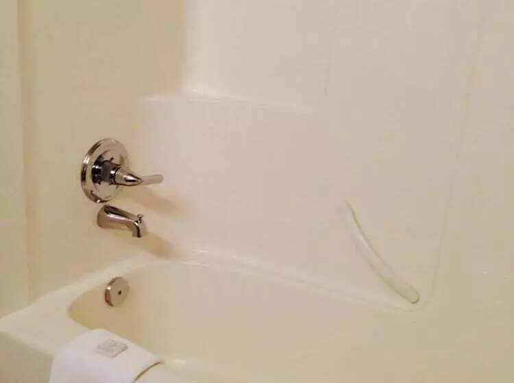 ホテル Quarterdeck Inn Port Hardy