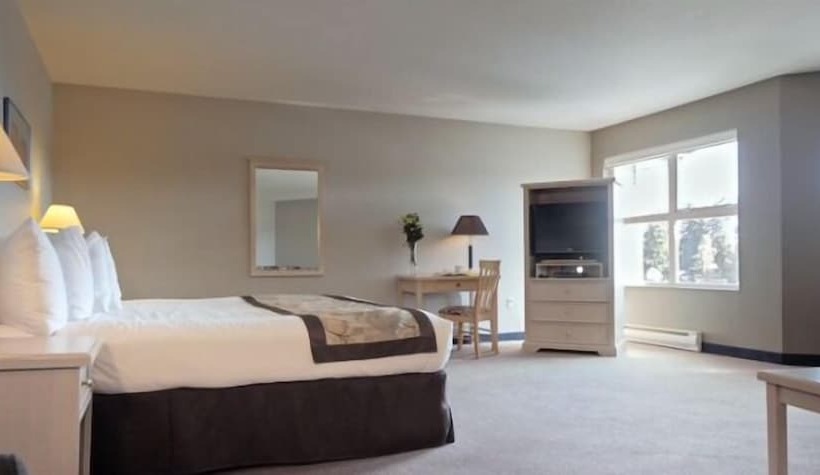 호텔 Quarterdeck Inn Port Hardy