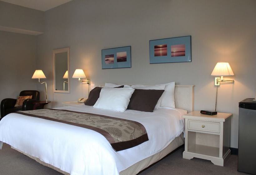 호텔 Quarterdeck Inn Port Hardy