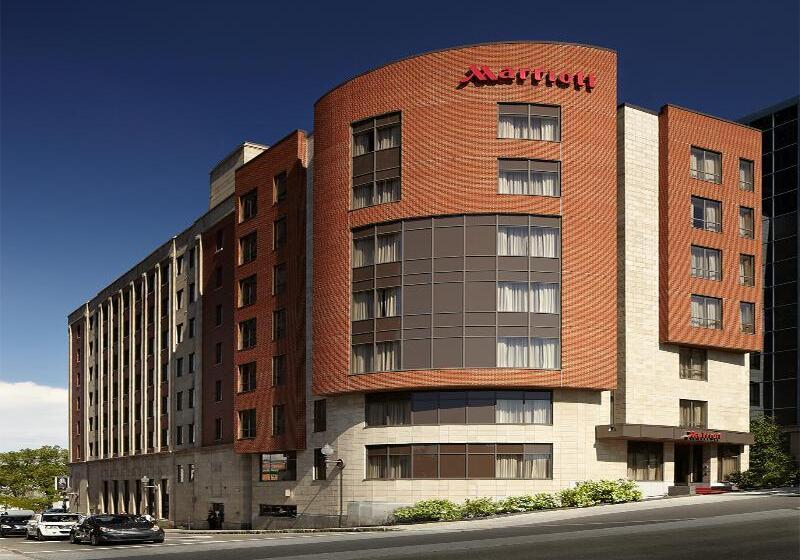 Отель Marriott Quebec City Downtown