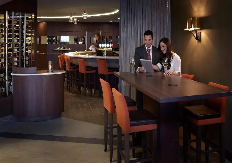 هتل Marriott Quebec City Downtown