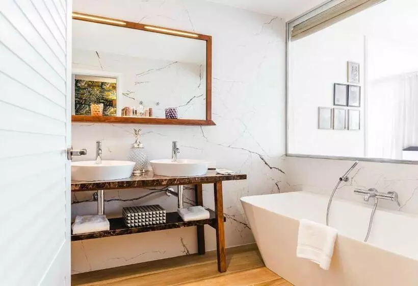 ホテル Relais Et Chateaux Thalasso & Spa Ile De La Lagune