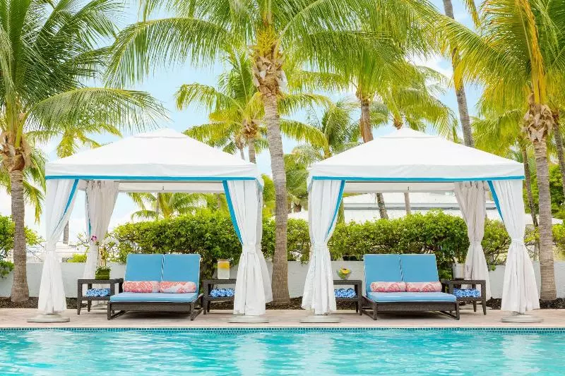 هتل Southernmost Beach Resort