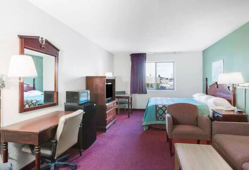 モーテル Super 8 By Wyndham Kennett