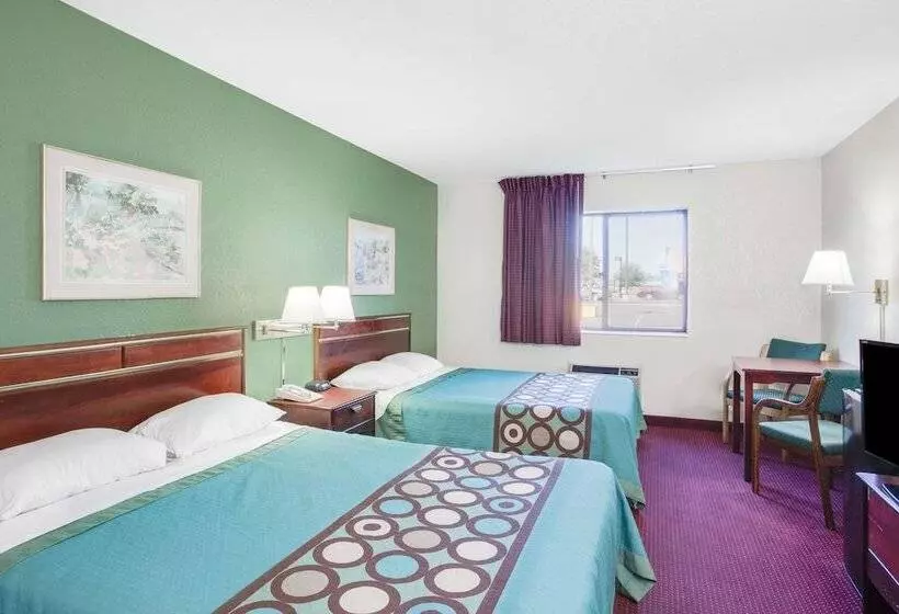 モーテル Super 8 By Wyndham Kennett