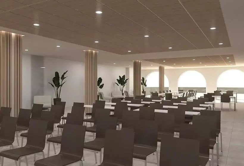 リゾートホテル blau punta reina