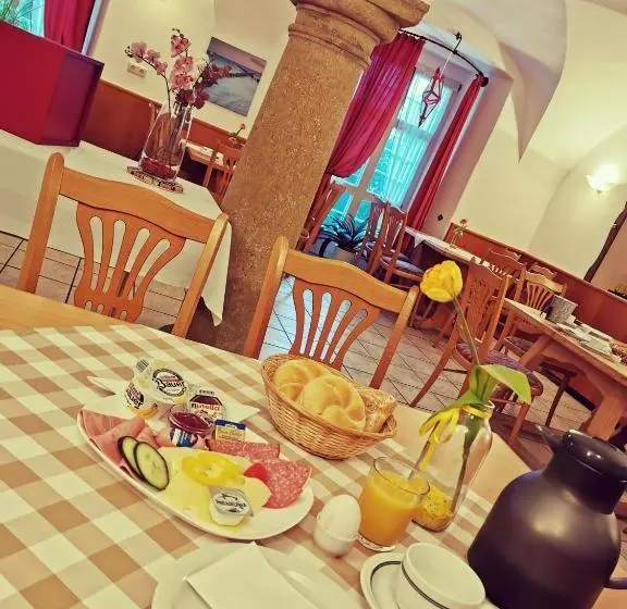 ベッドアンドブレックファースト Gästehaus Reisinger