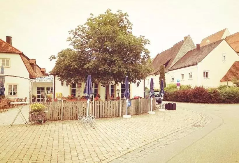 ベッドアンドブレックファースト Gästehaus Reisinger