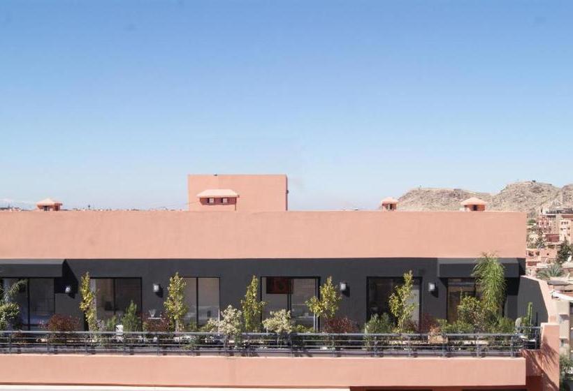 تختخواب و صبحانه Le M-quartz