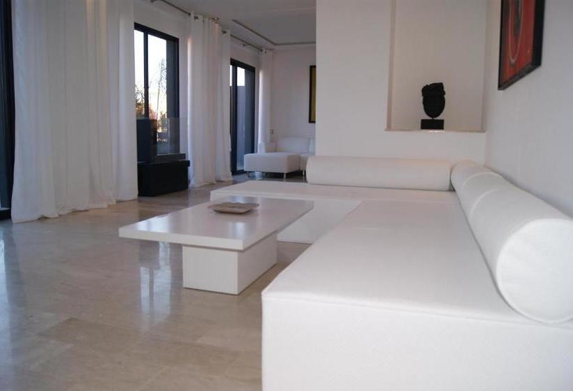 تختخواب و صبحانه Le M-quartz