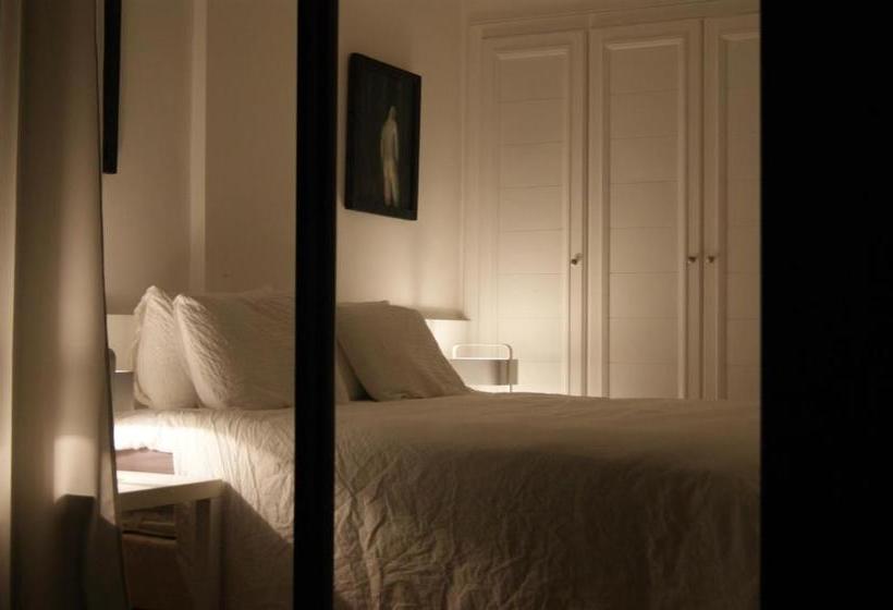 تختخواب و صبحانه Le M-quartz