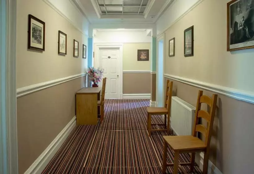 ベッドアンドブレックファースト The Shakespeare Deluxe Hotel And Caribbean Restaurant Halifax