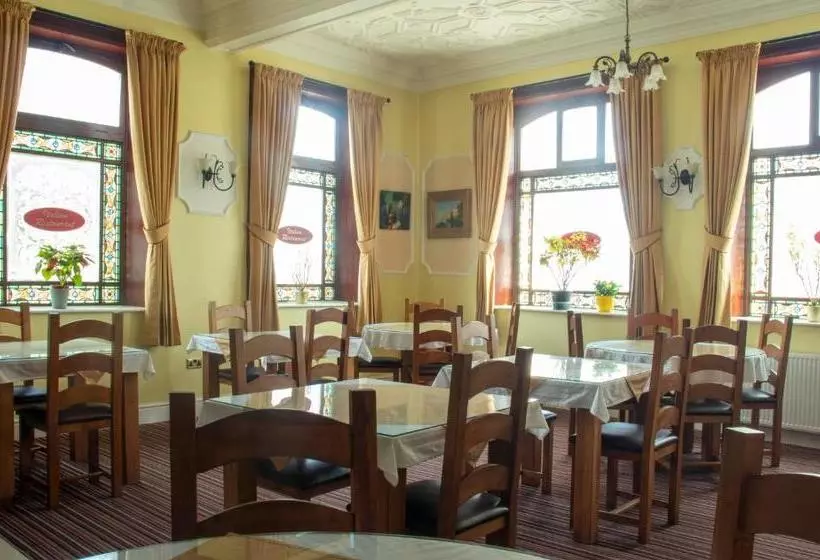 ベッドアンドブレックファースト The Shakespeare Deluxe Hotel And Caribbean Restaurant Halifax