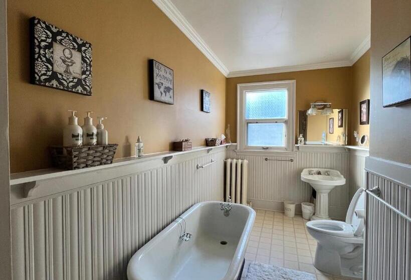 Bed and Breakfast Stirling House