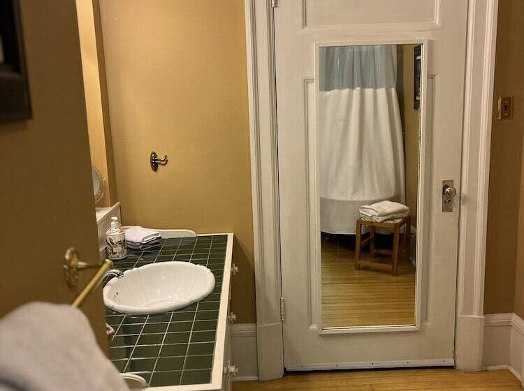 Bed and Breakfast Stirling House