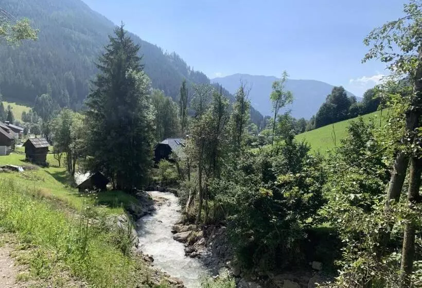 ホテル Gasthof Kirchenwirt