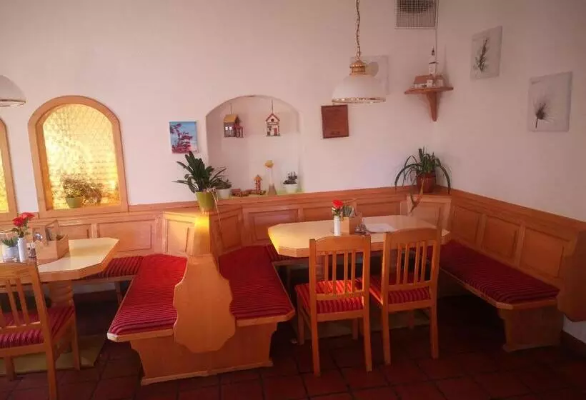 ホテル Gasthof Kirchenwirt