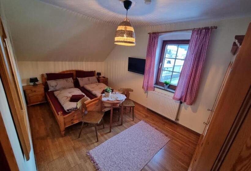 בית מלון כפרי Gasthof Kirchenwirt