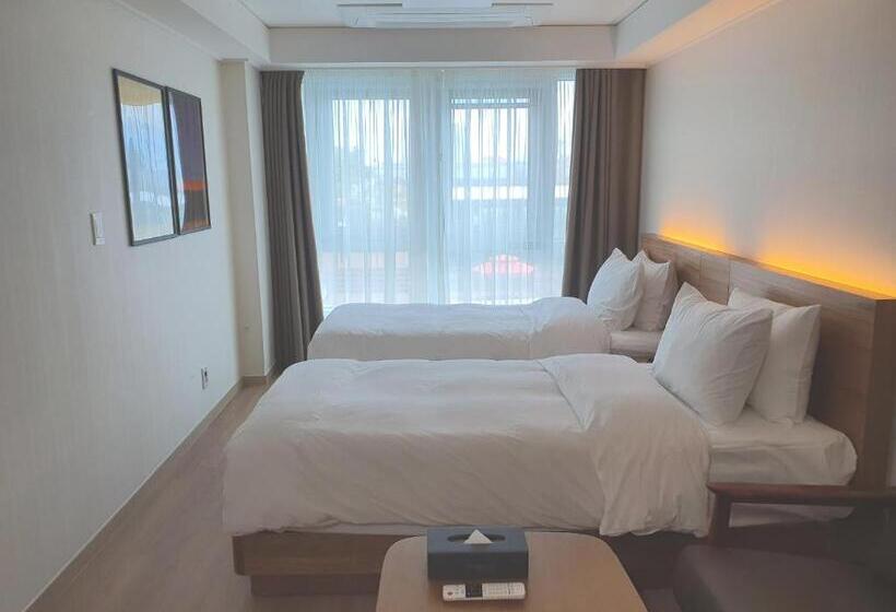 Hotel Marinabay Sokcho