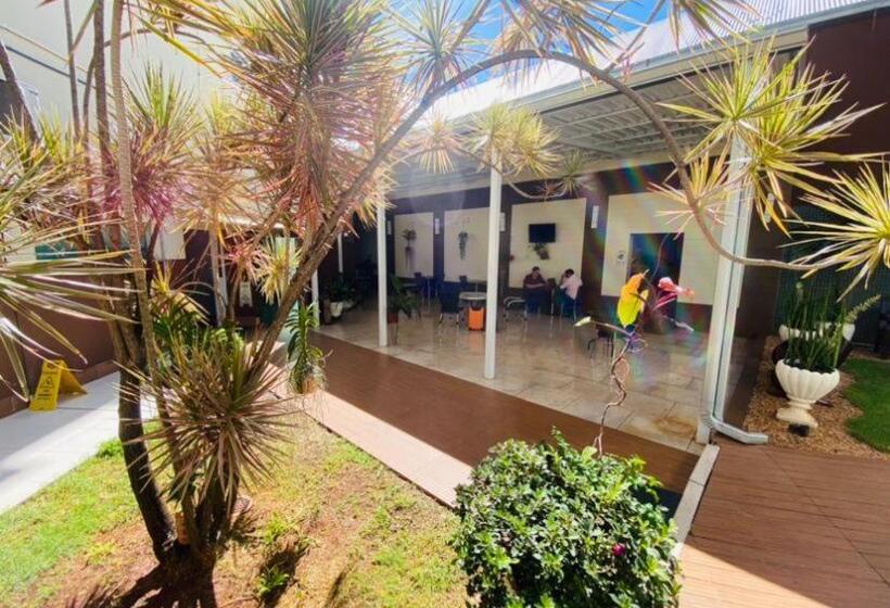 Hotel Shelton Palace