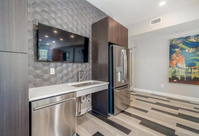 Kasa Downtown Des Moines