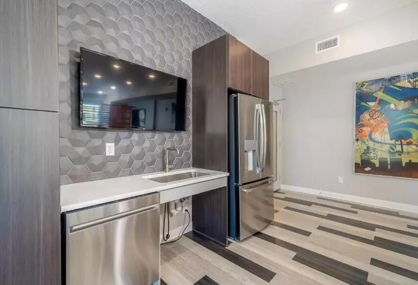 Kasa Downtown Des Moines