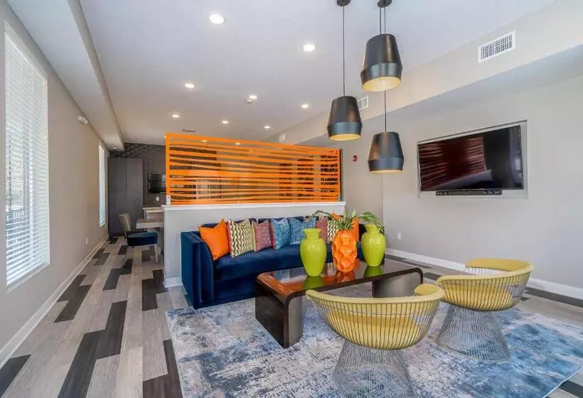 Kasa Downtown Des Moines